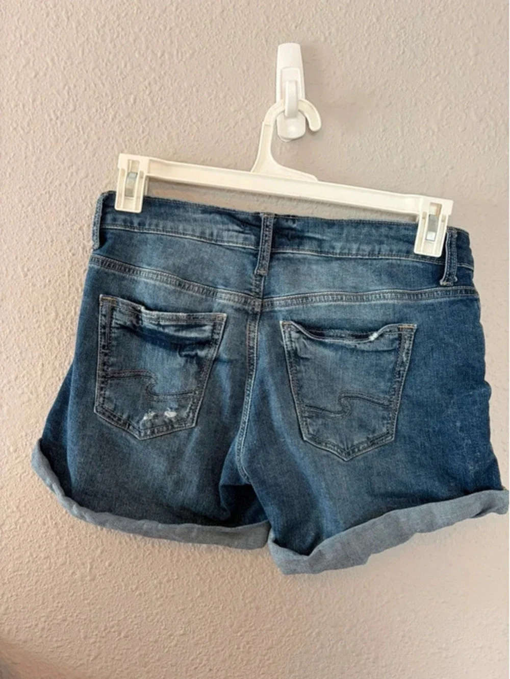 Silver Jeans Boyfriend Short size W27/L4.5